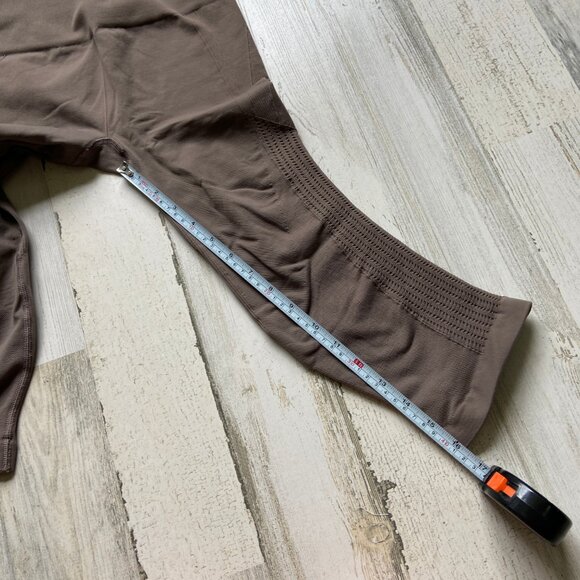 CLEARANCE! Lululemon Size 4 Size XS Flow & Go Crop Seamless Leggings Cool Cocoa - Picture 5 of 10